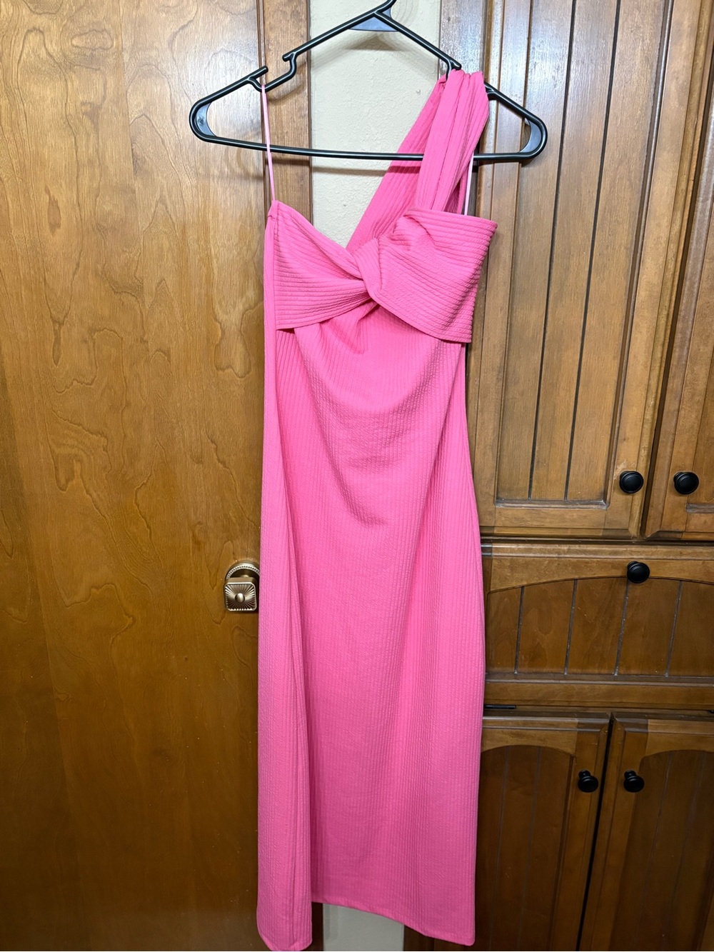 One-Shoulder Pink Bow Midi Dress